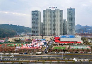 戳這里,看邵陽(yáng)縣五環(huán)時(shí)代全民健身中心360 無死角的美